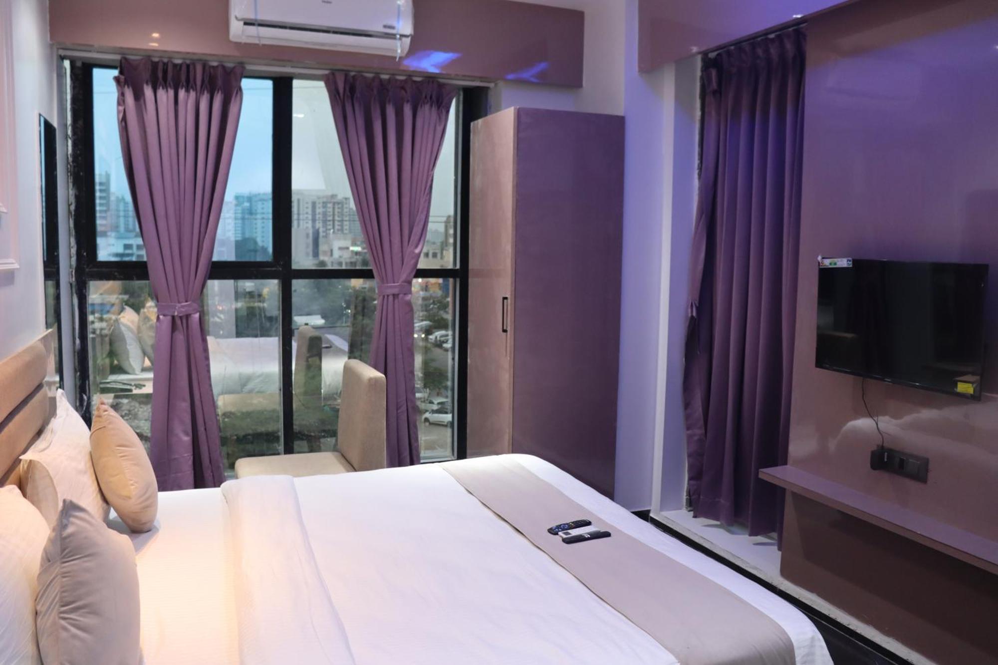 Hotel Czar Inn سورات المظهر الخارجي الصورة
